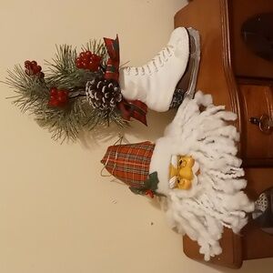 CHRISTMAS DECORATION ORNAMENTS BUNDLE OF 2